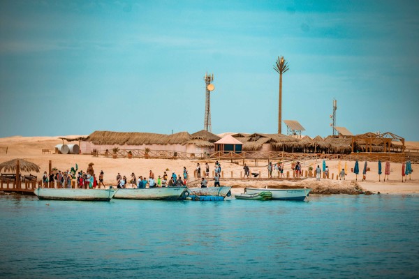 Hurghada : Excursion en bateau sur l'île Paradise avec plongée en apnée et déjeuner