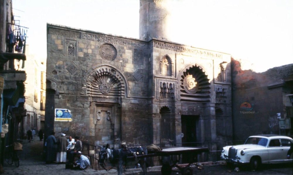 al aqmar mosque in old days