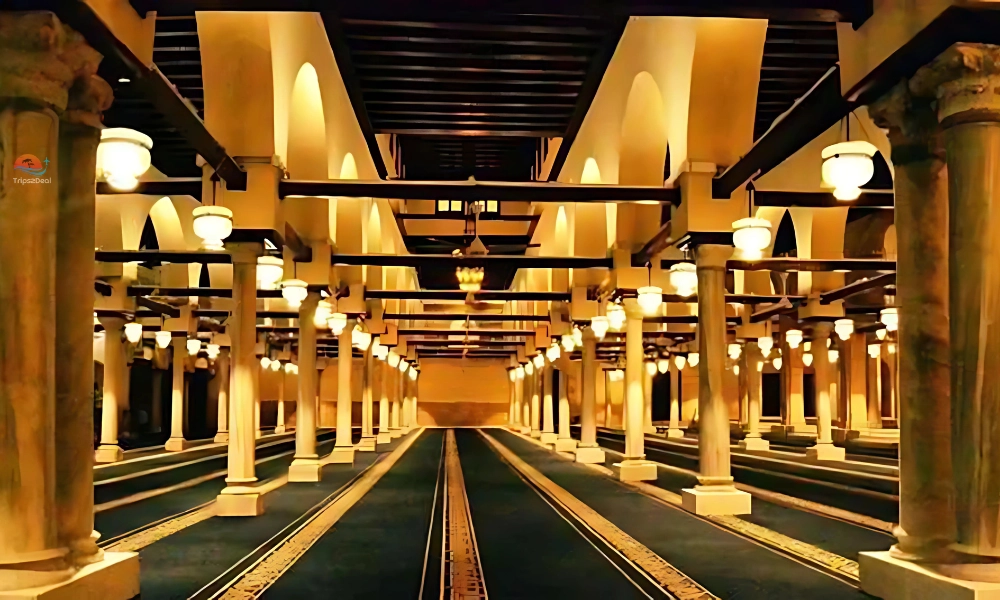 Al-Azhar Mosque prayer area