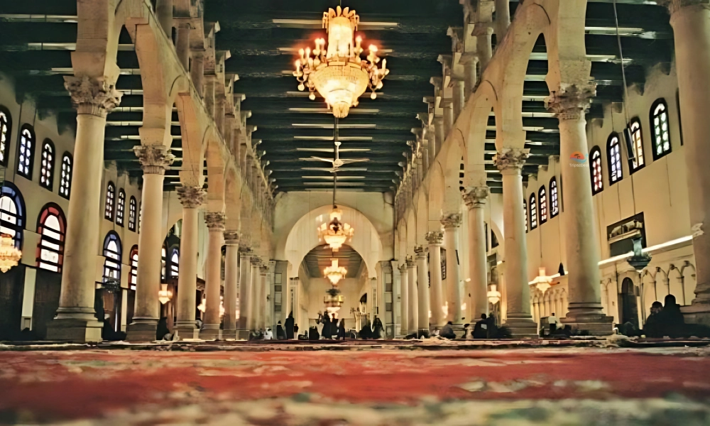 Amr Ibn Al-Aas Mosque inside